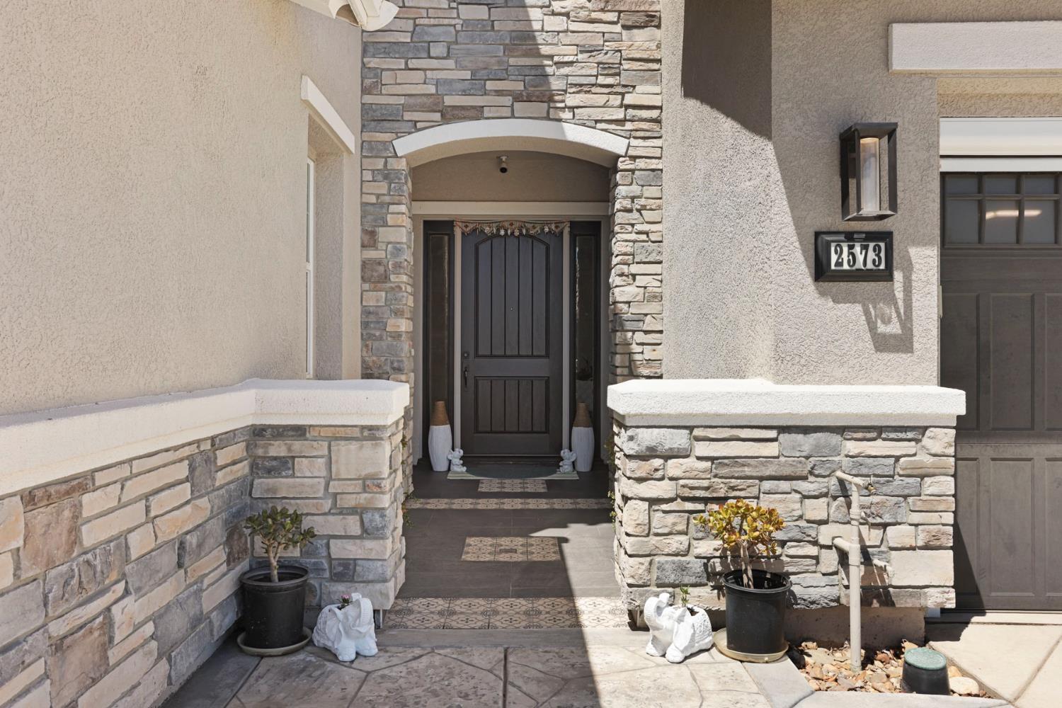 2573 Chrysler Ave, Manteca, CA 95337