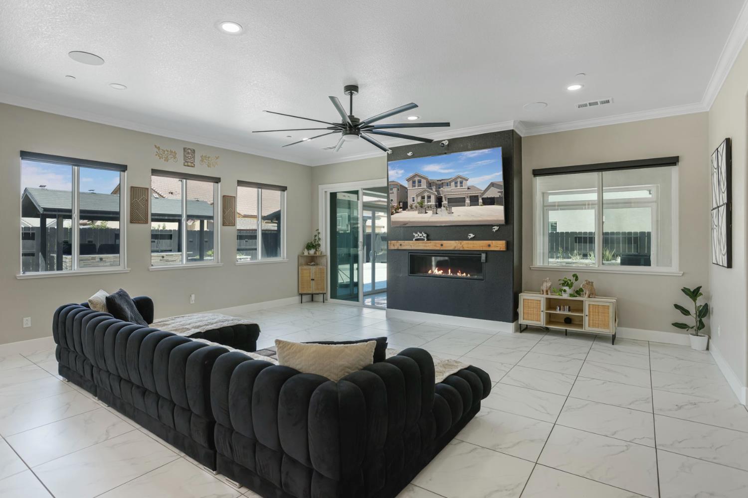 2573 Chrysler Ave, Manteca, CA 95337