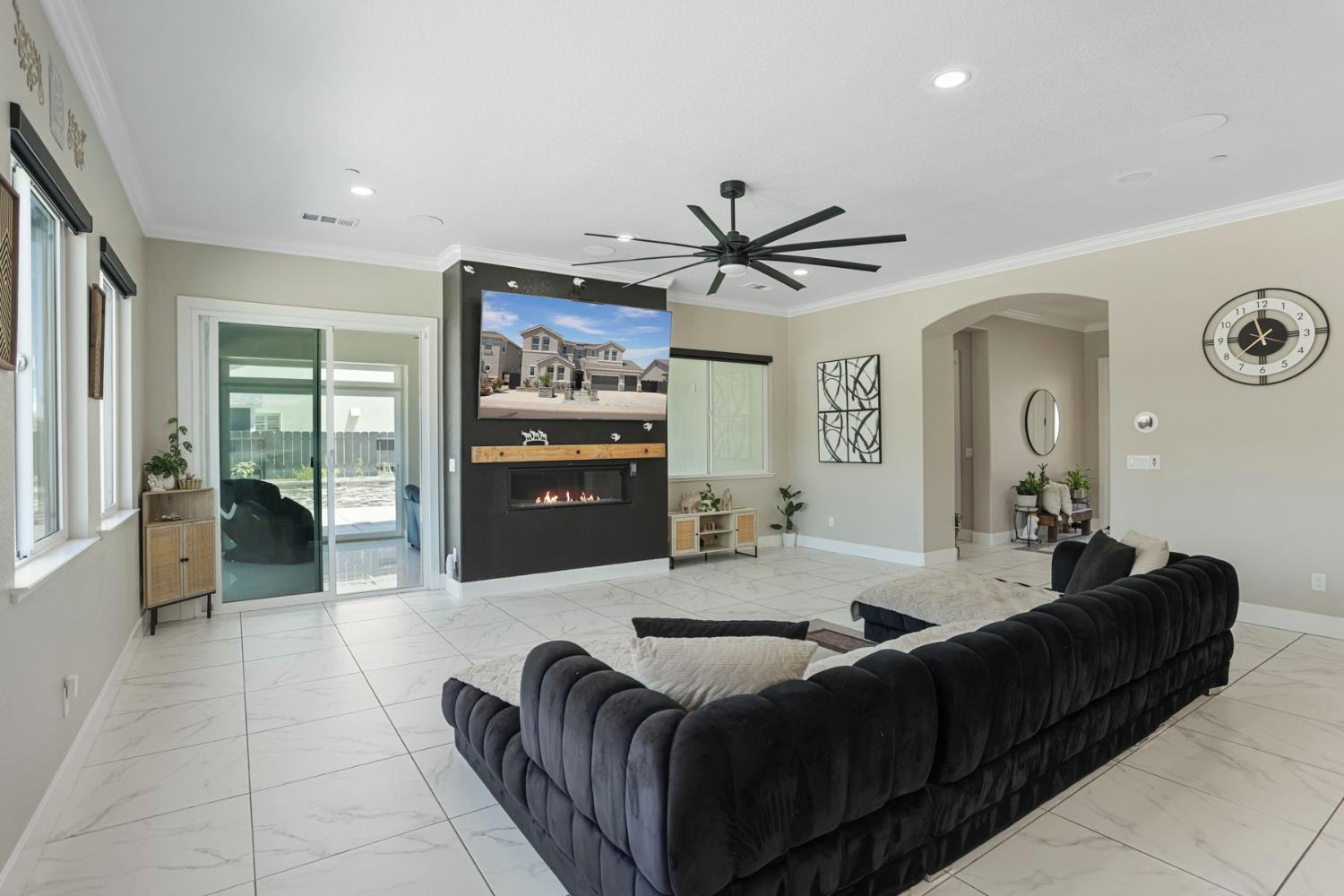 2573 Chrysler Ave, Manteca, CA 95337