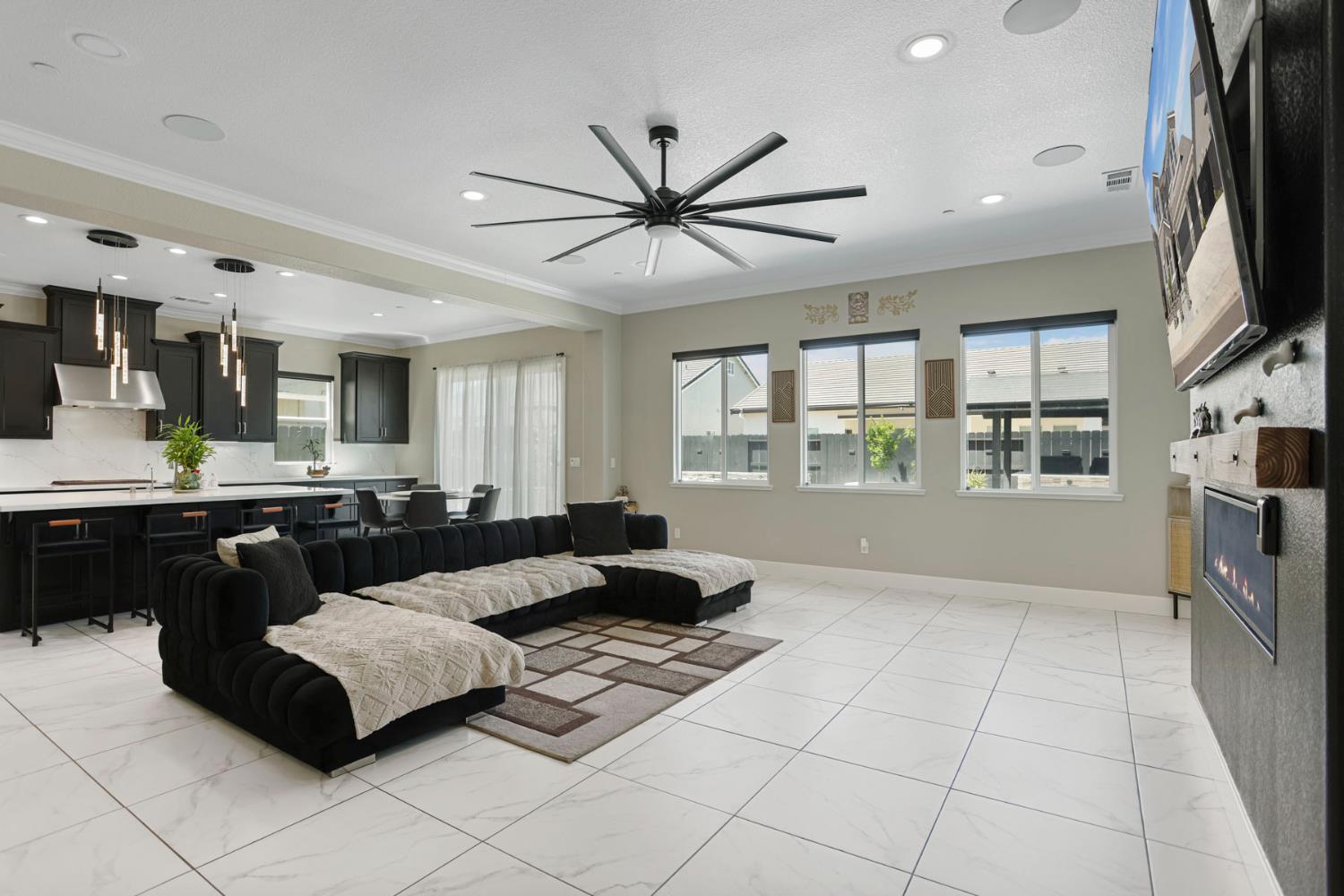 2573 Chrysler Ave, Manteca, CA 95337