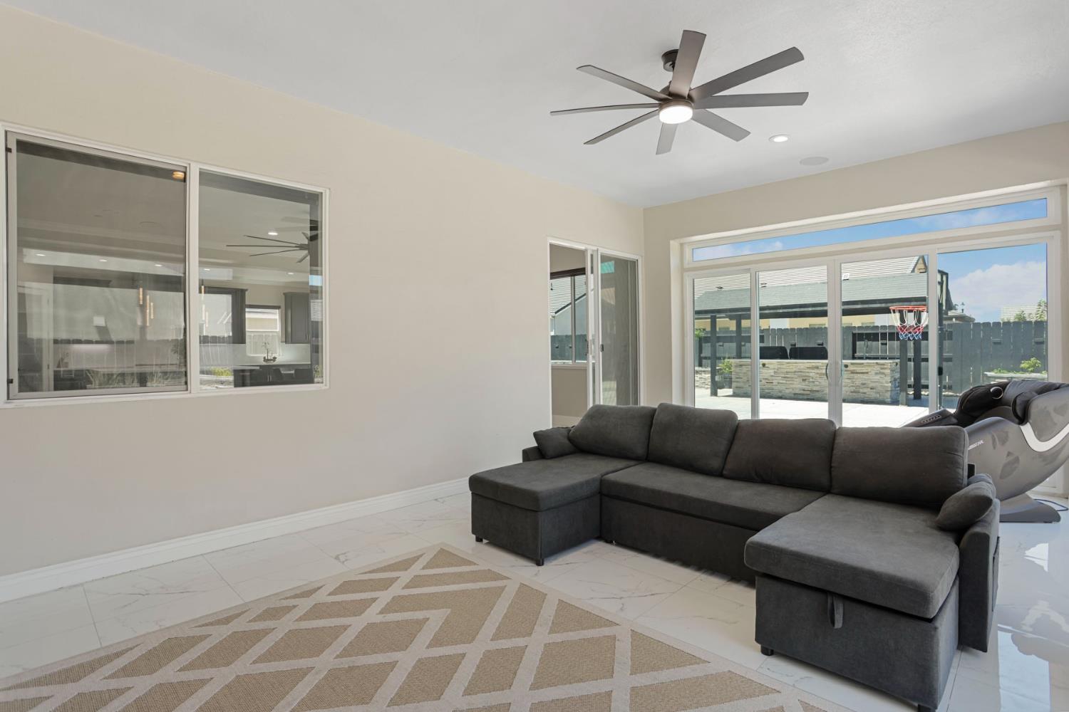 2573 Chrysler Ave, Manteca, CA 95337