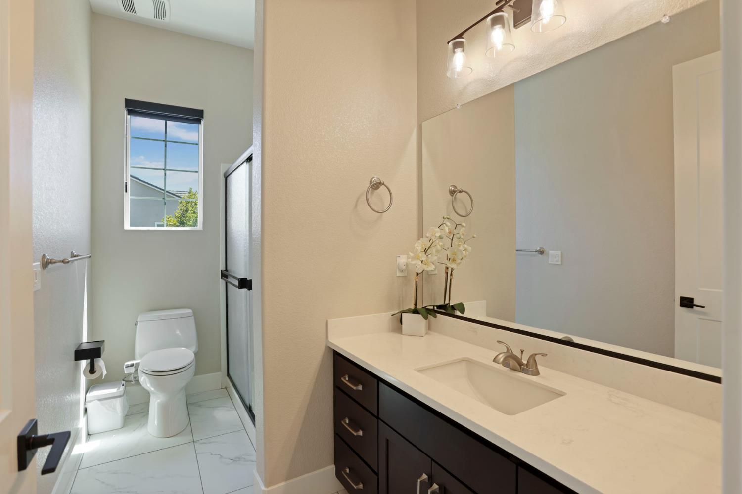2573 Chrysler Ave, Manteca, CA 95337