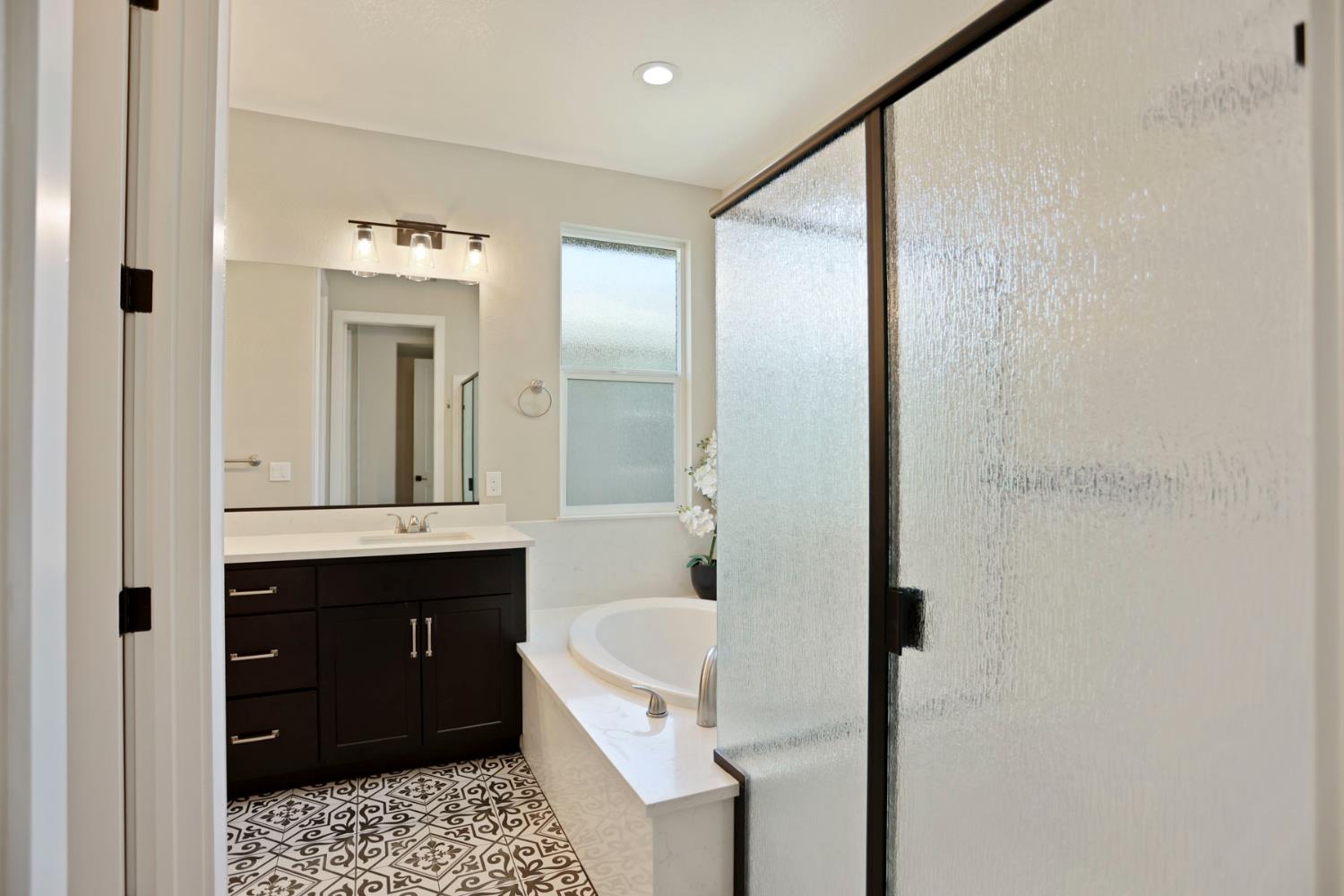 2573 Chrysler Ave, Manteca, CA 95337