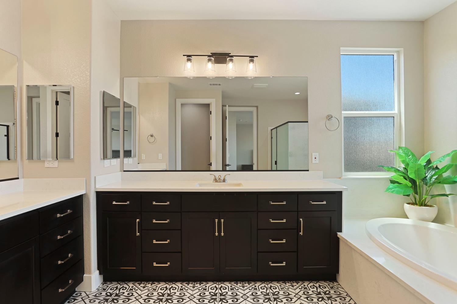 2573 Chrysler Ave, Manteca, CA 95337