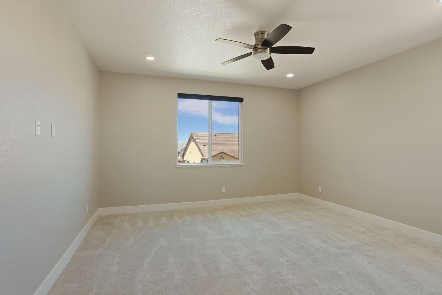 2573 Chrysler Ave, Manteca, CA 95337