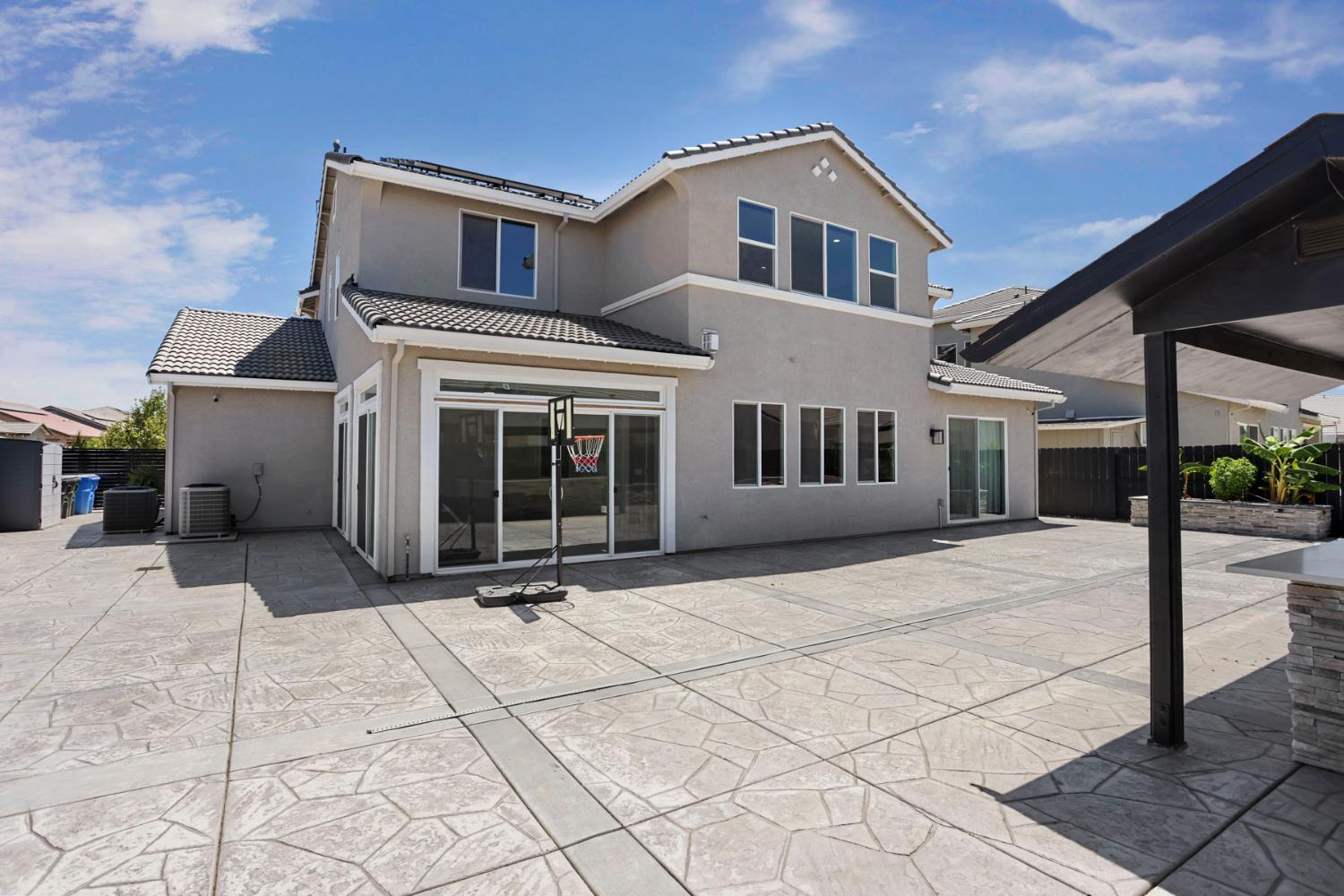 2573 Chrysler Ave, Manteca, CA 95337