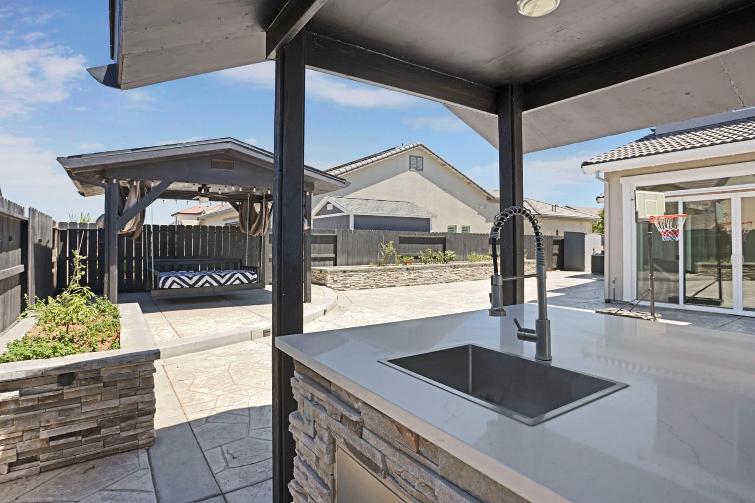 2573 Chrysler Ave, Manteca, CA 95337