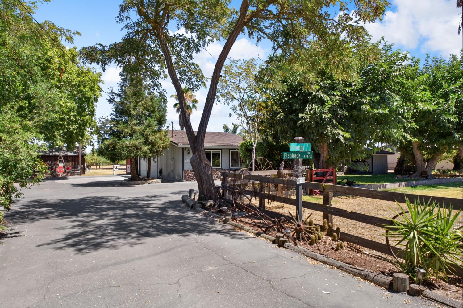 1941 Wawona St, Manteca, CA 95337