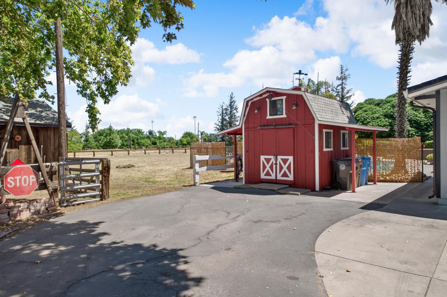 1941 Wawona St, Manteca, CA 95337