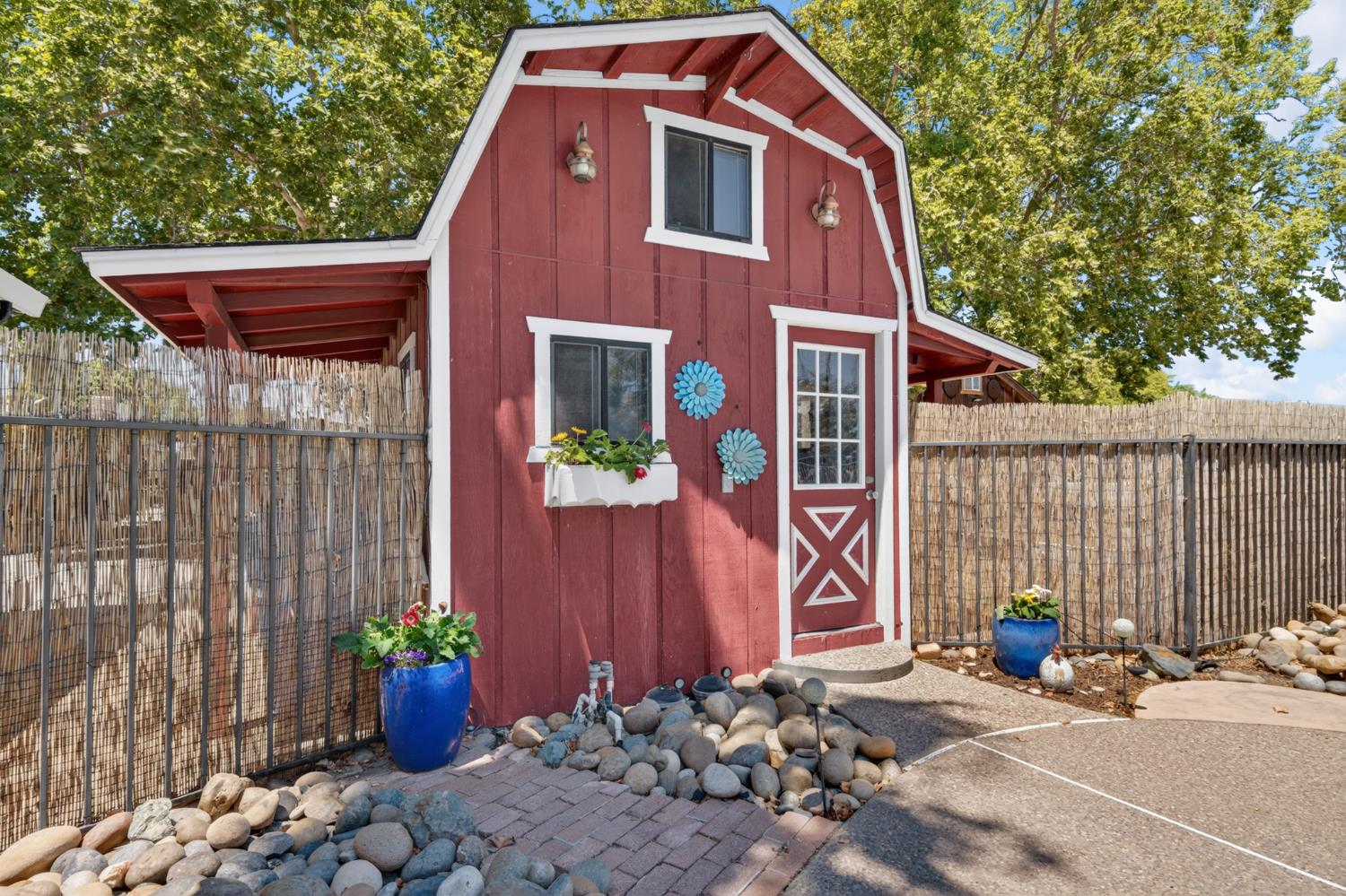 1941 Wawona St, Manteca, CA 95337