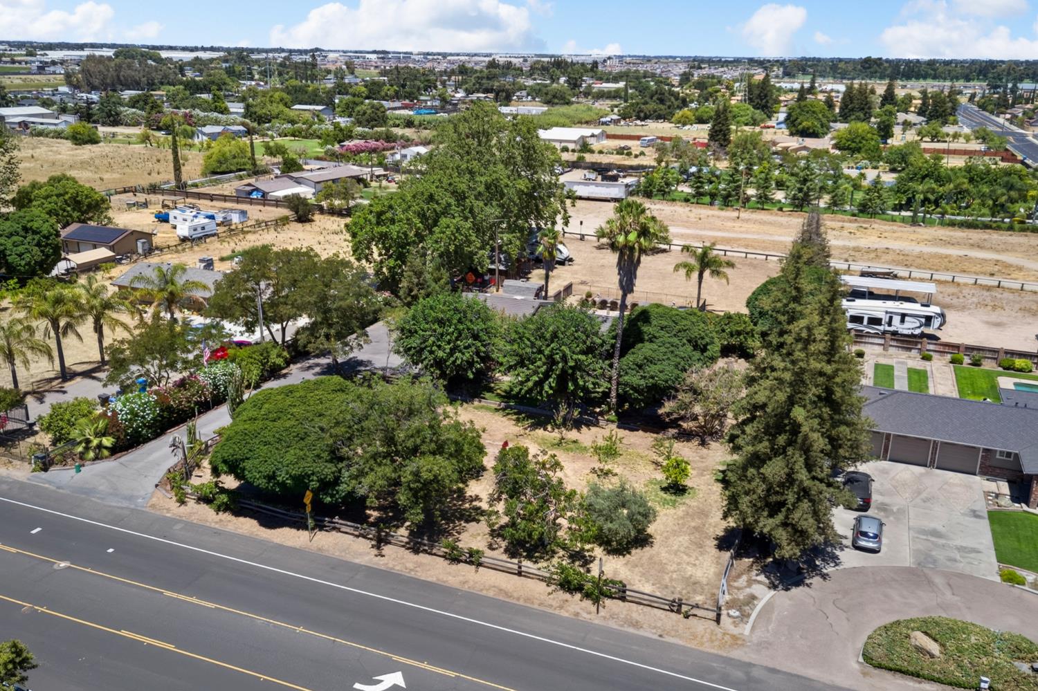 1941 Wawona St, Manteca, CA 95337