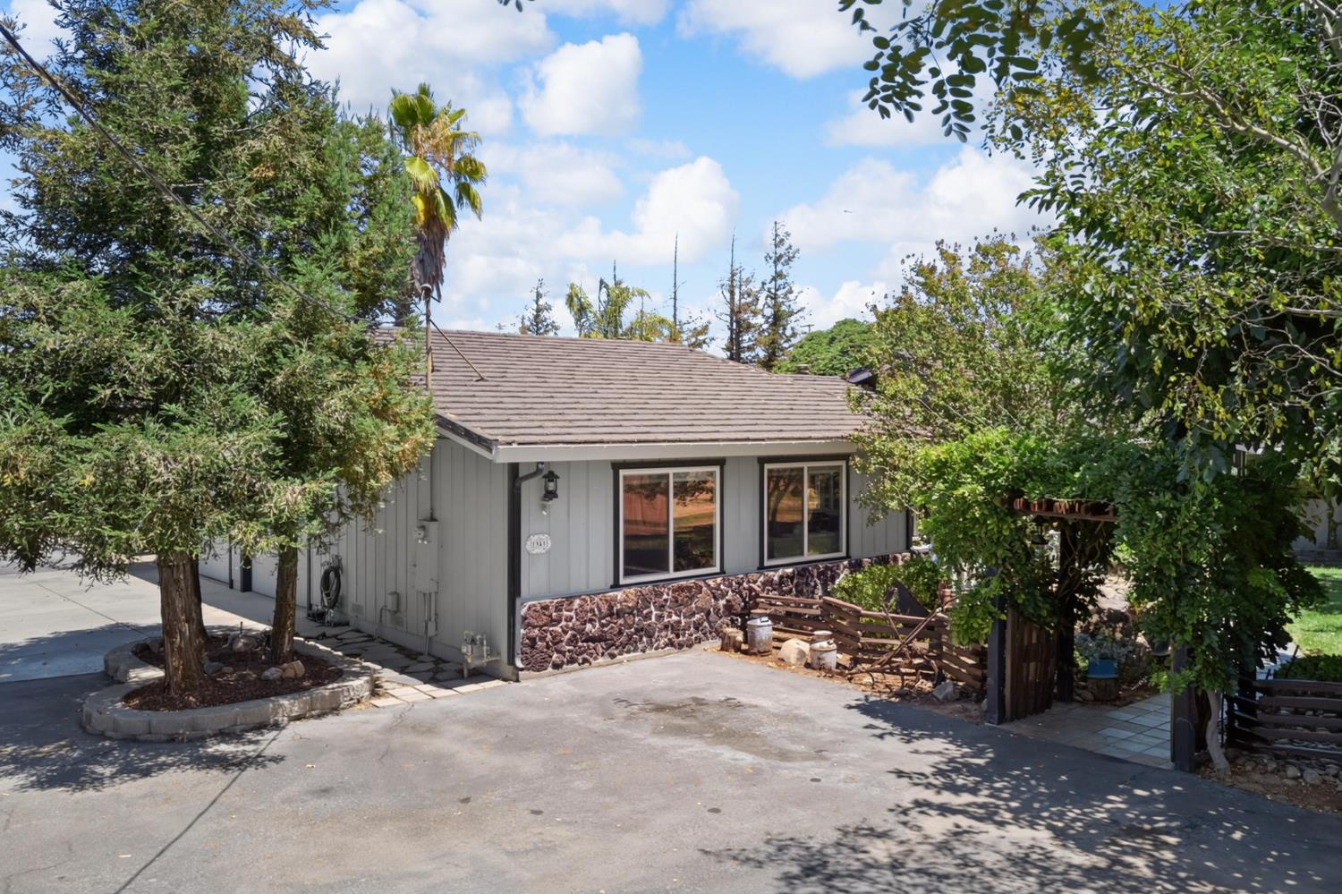 1941 Wawona St, Manteca, CA 95337