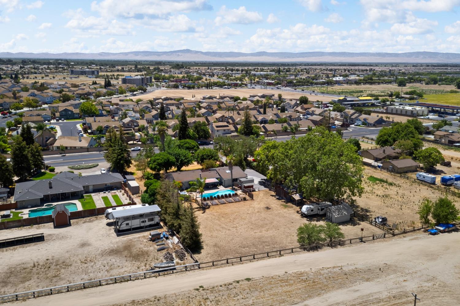 1941 Wawona St, Manteca, CA 95337
