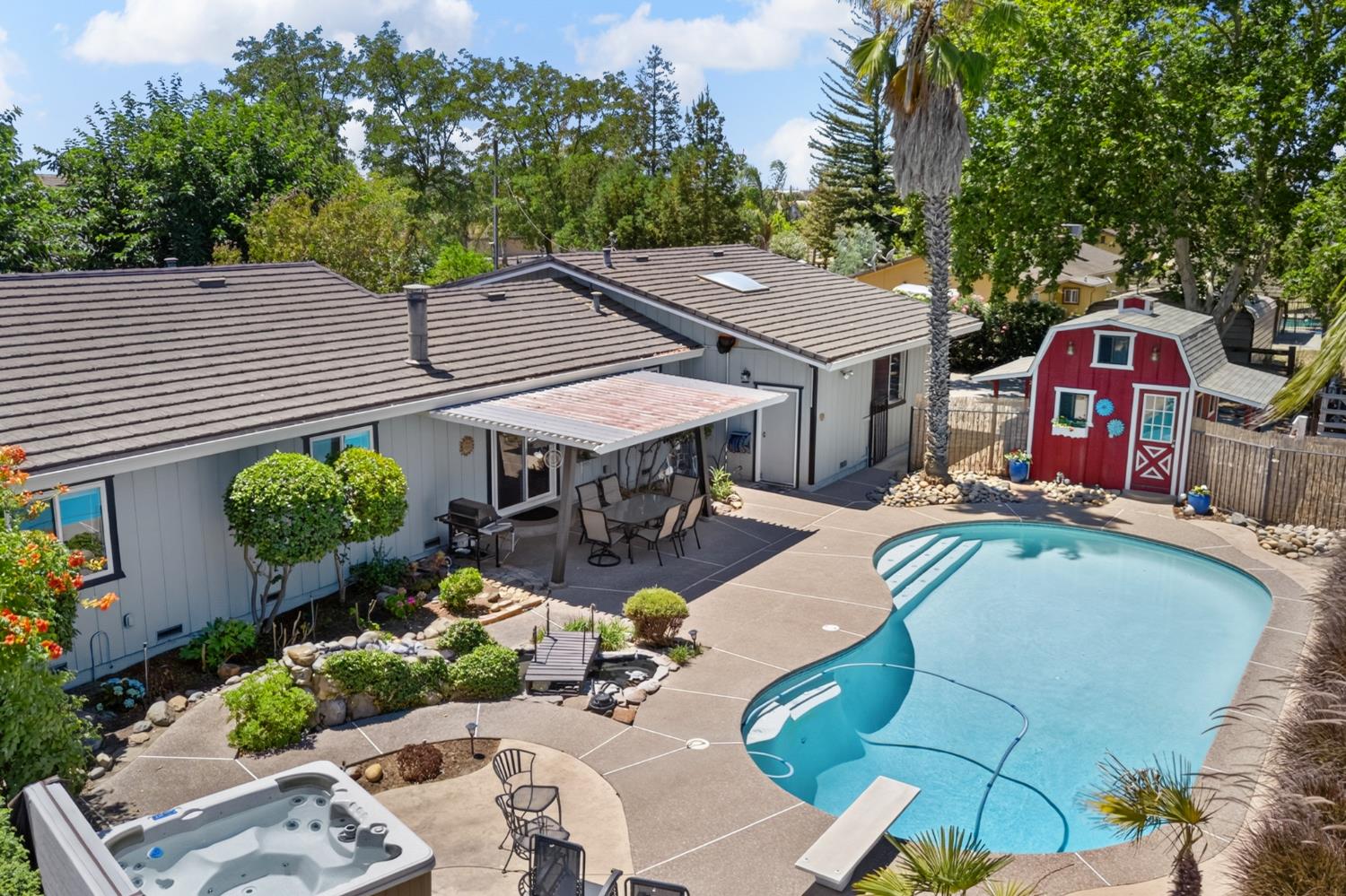 1941 Wawona St, Manteca, CA 95337