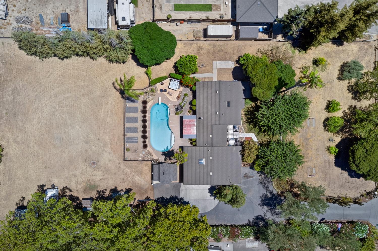 1941 Wawona St, Manteca, CA 95337