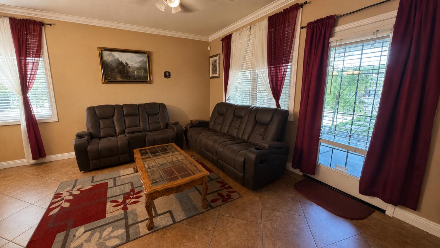 1817 Ironside Dr, Modesto, CA 95358