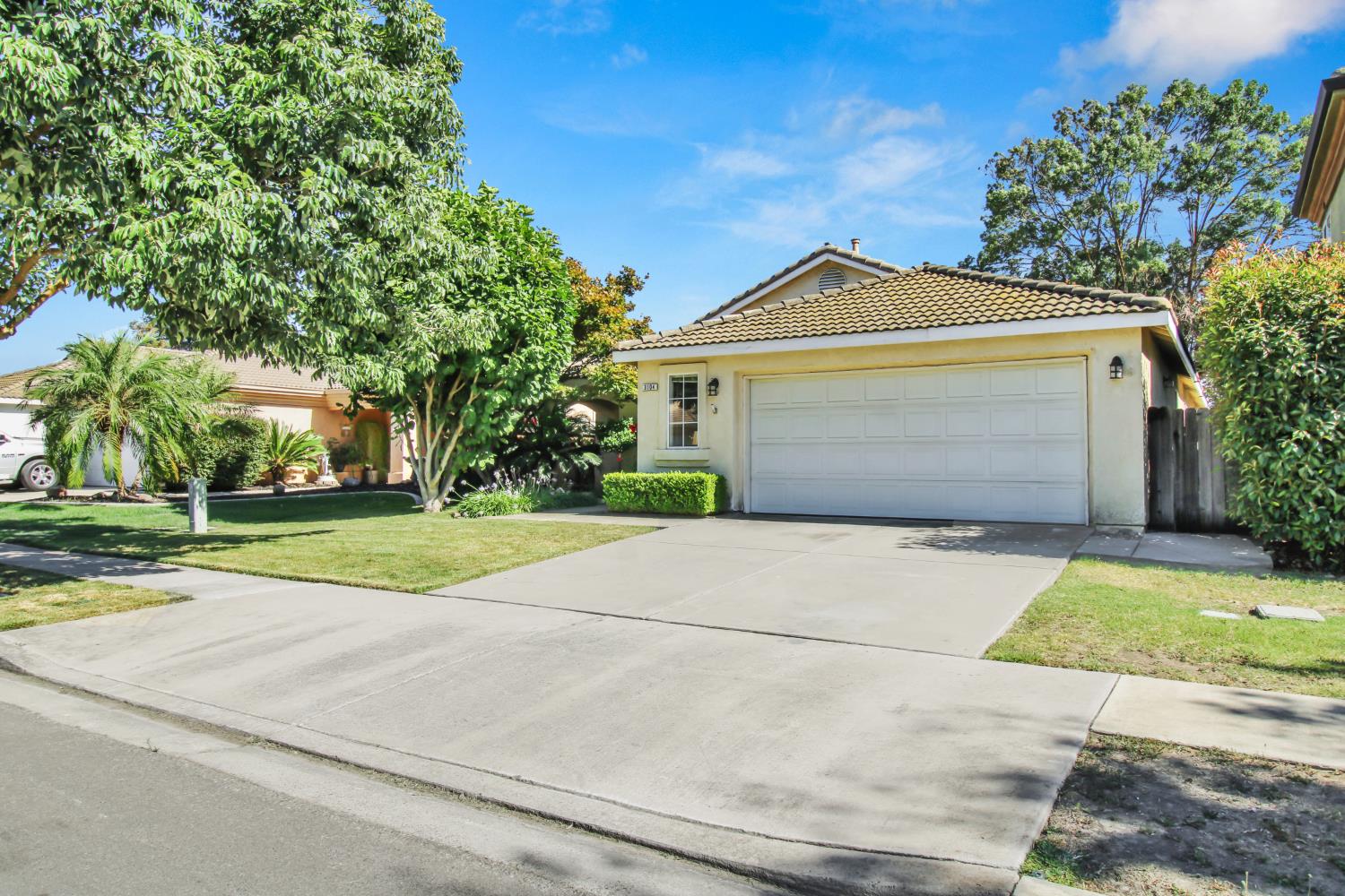 3104 Roland Gardens Ln, Modesto, CA 95355