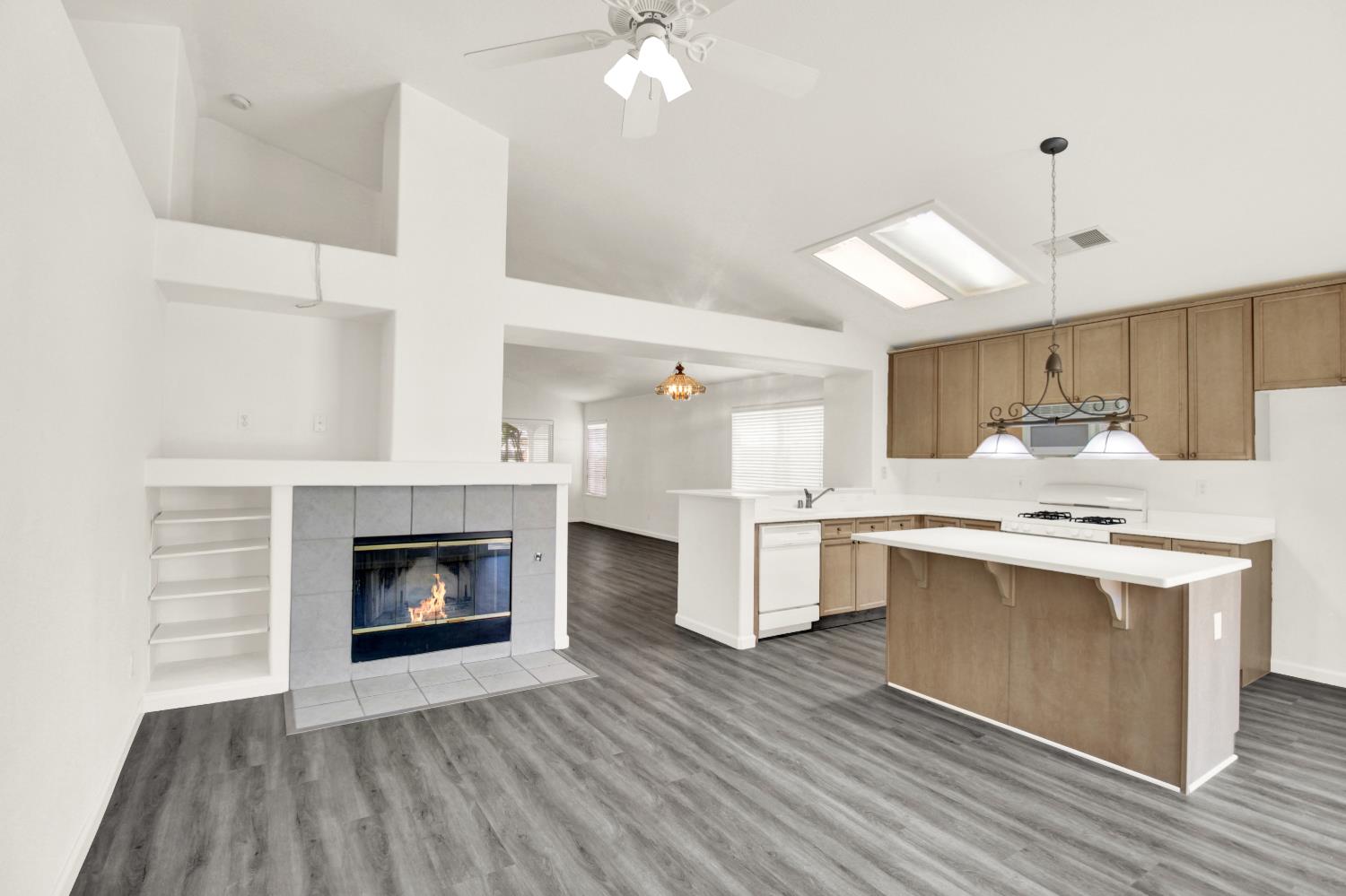 3104 Roland Gardens Ln, Modesto, CA 95355