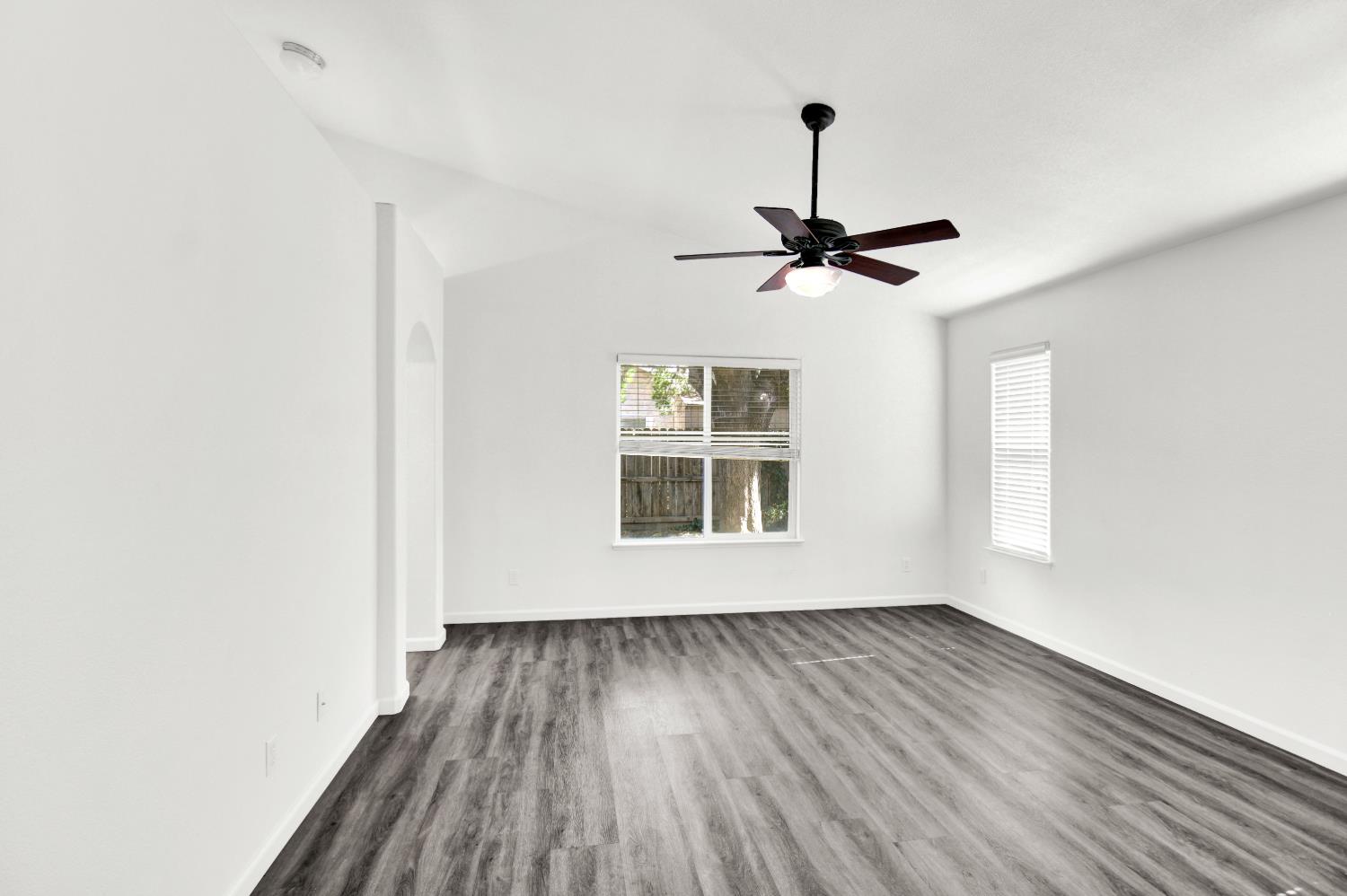 3104 Roland Gardens Ln, Modesto, CA 95355