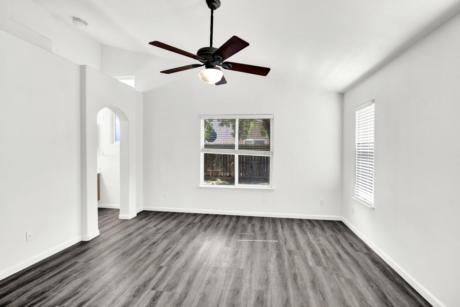 3104 Roland Gardens Ln, Modesto, CA 95355