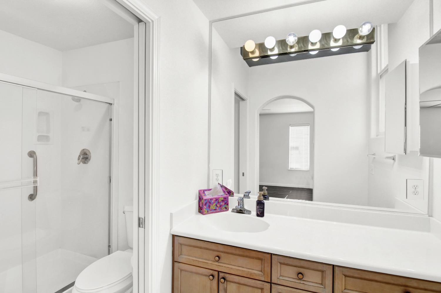 3104 Roland Gardens Ln, Modesto, CA 95355