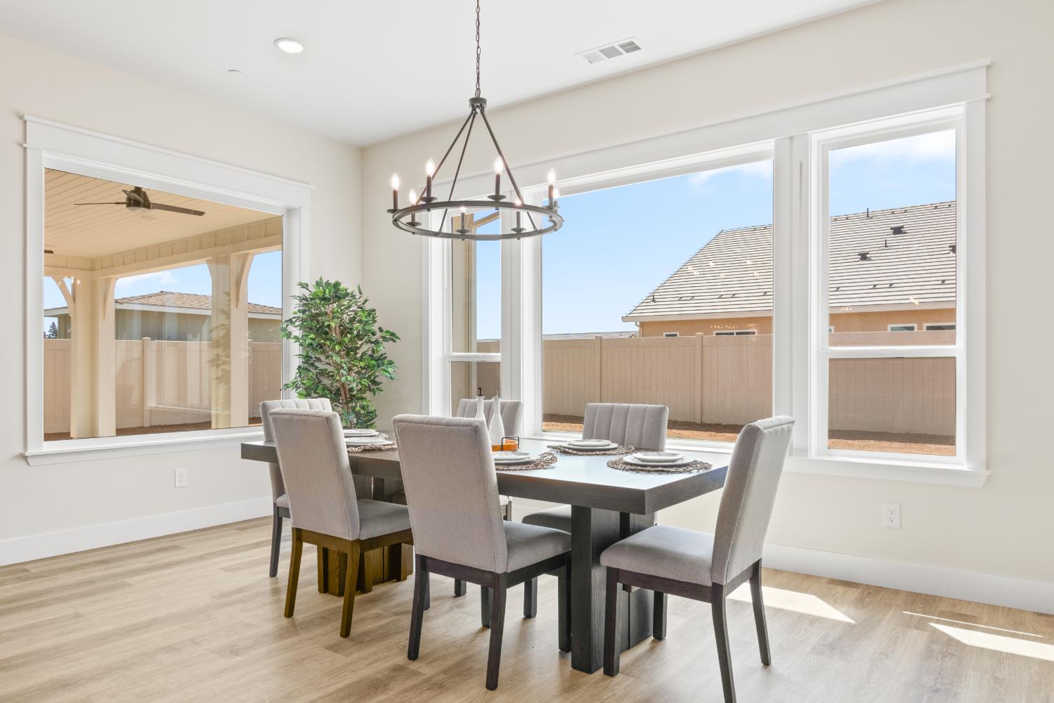 2119 Via Bella, Oakdale, CA 95361