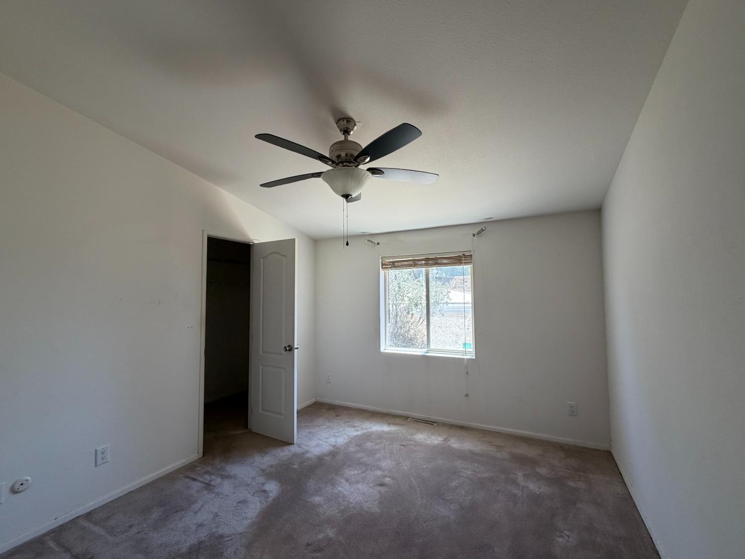13480 Salinas St, La Grange, CA 95329