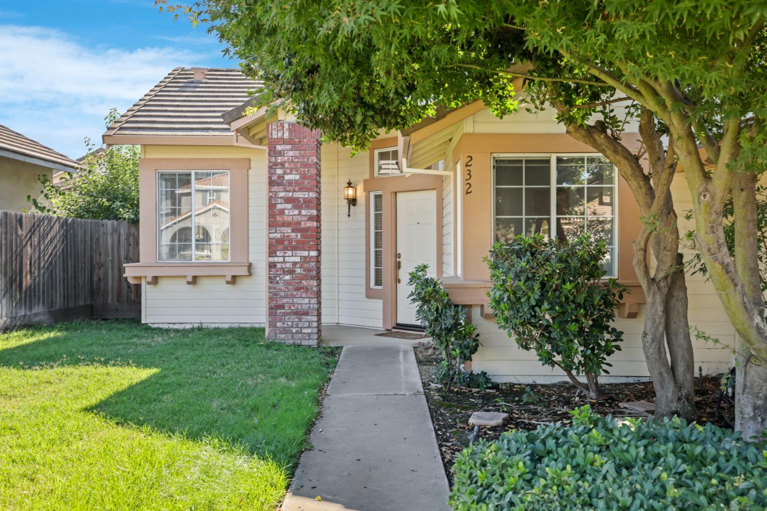 232 Ruess, Ripon, CA 95366