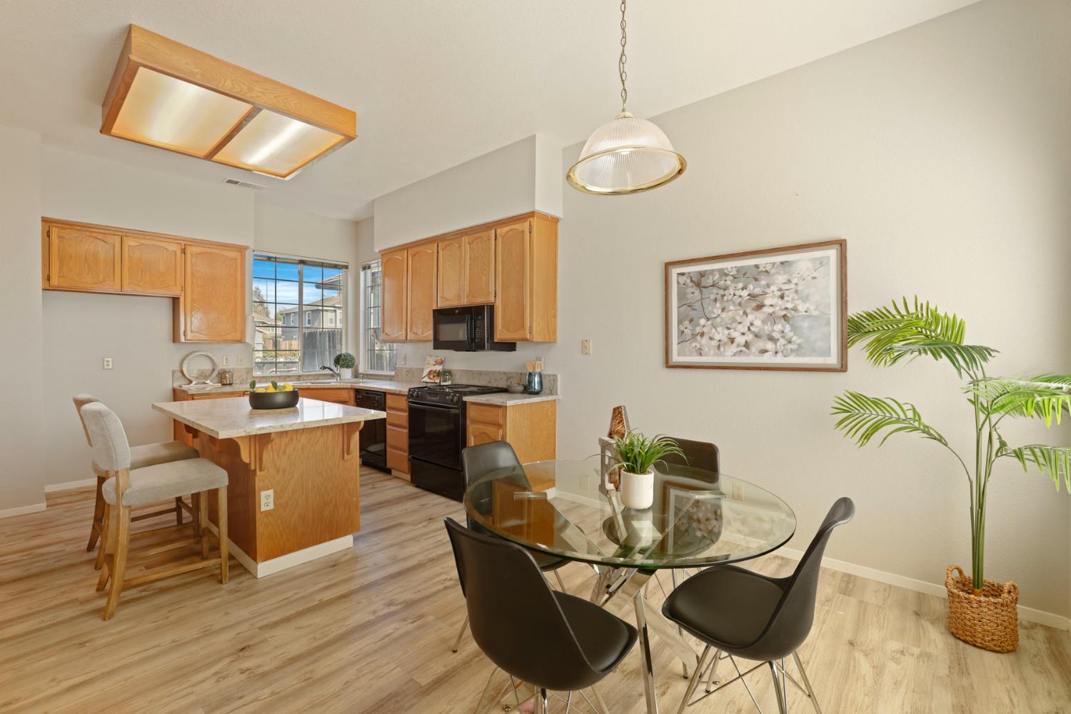 232 Ruess, Ripon, CA 95366