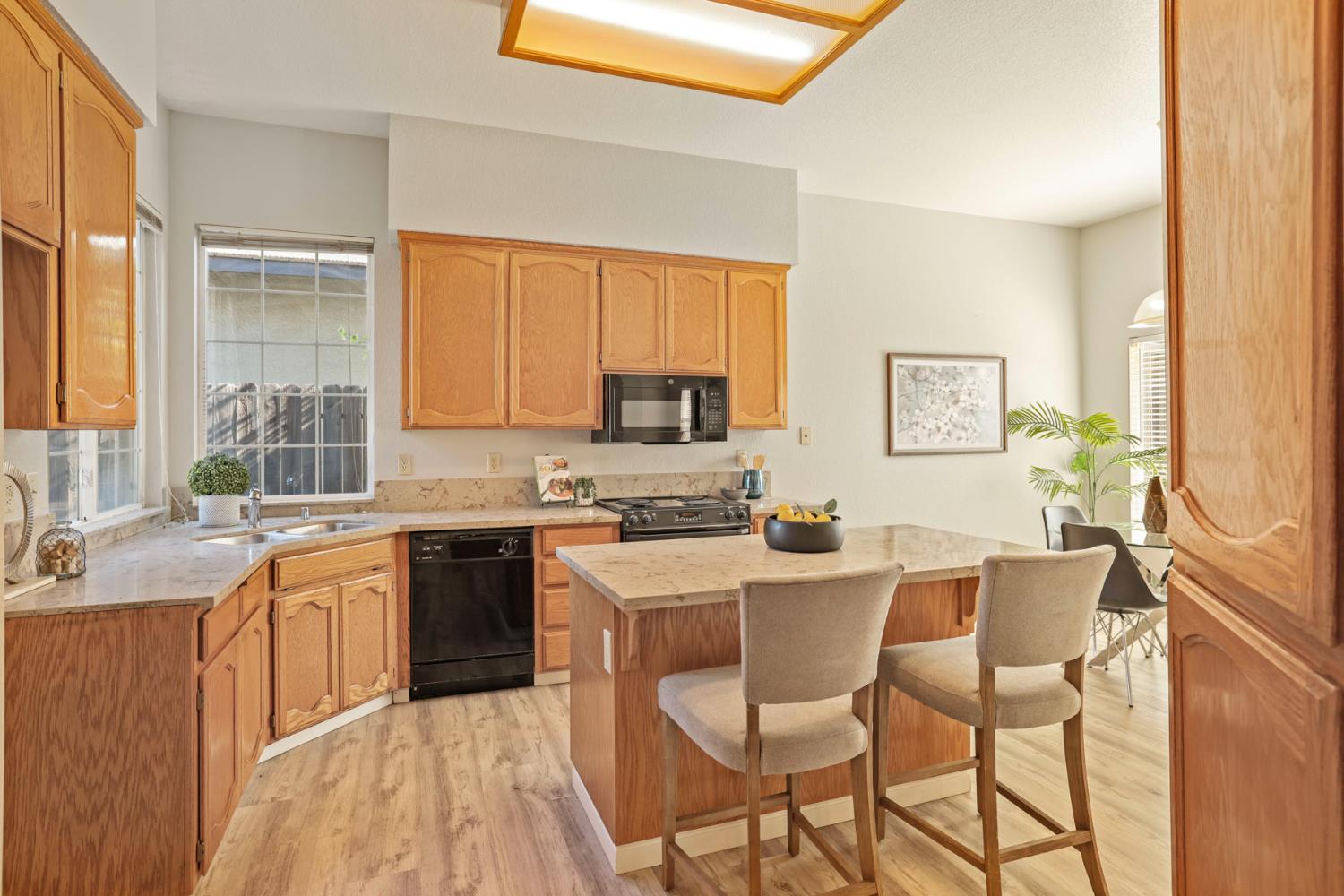 232 Ruess, Ripon, CA 95366
