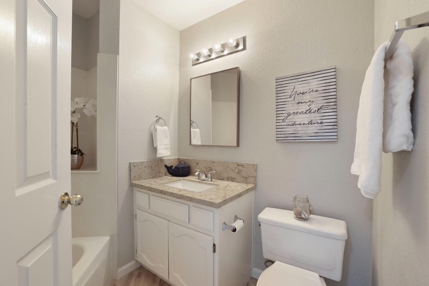 232 Ruess, Ripon, CA 95366