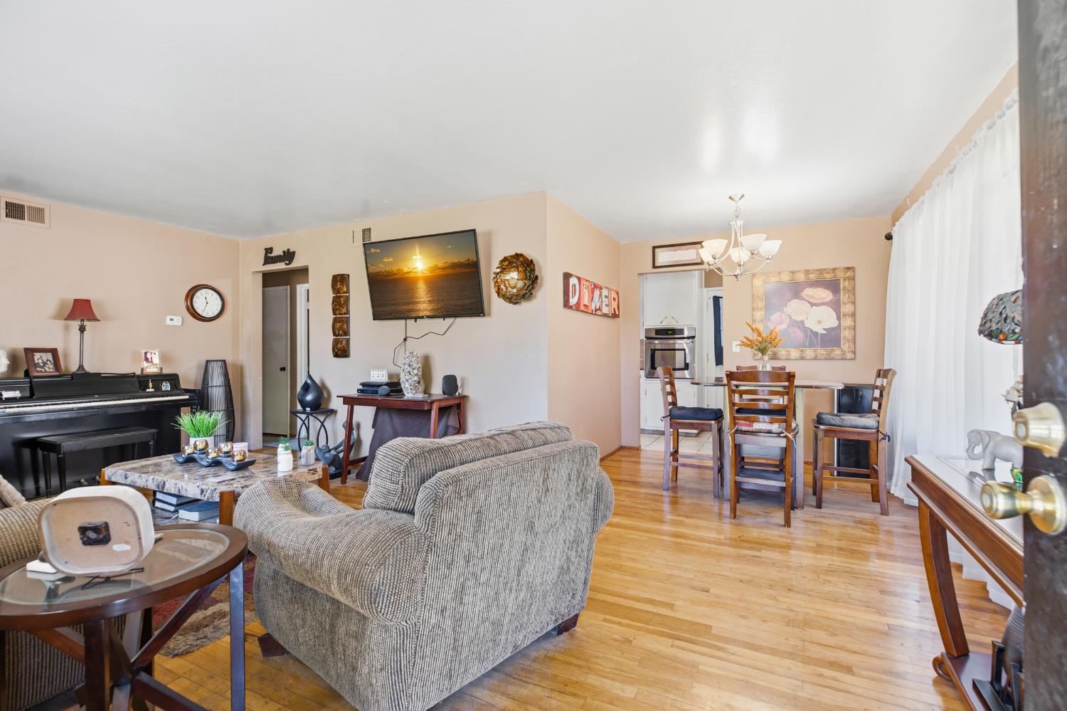 2206 2208 Tully Rd, Modesto, CA 95350