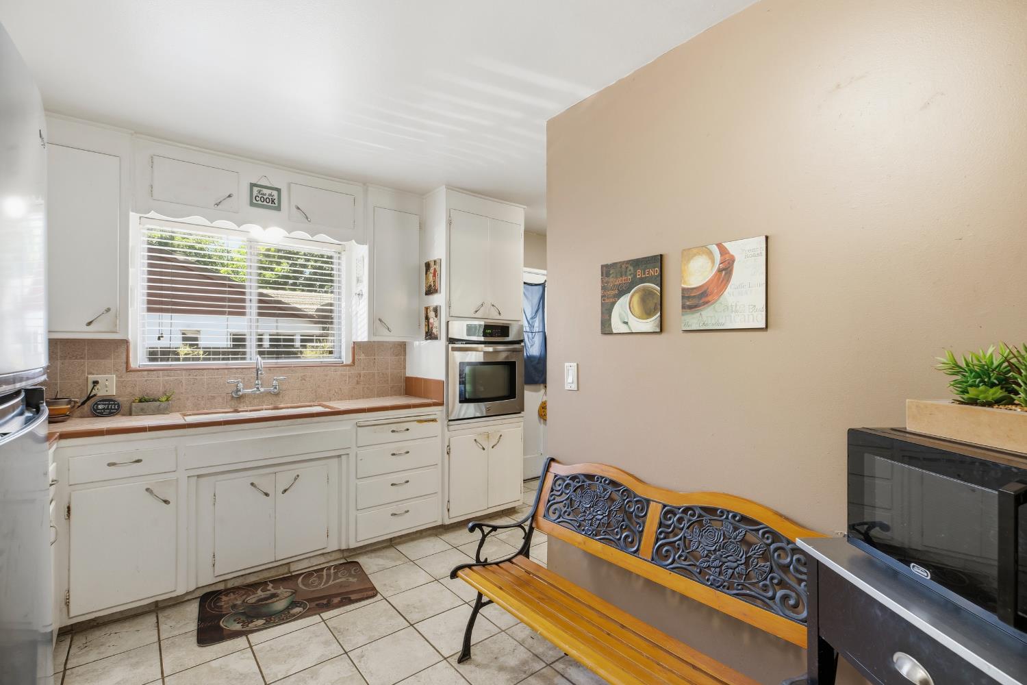 2206 2208 Tully Rd, Modesto, CA 95350