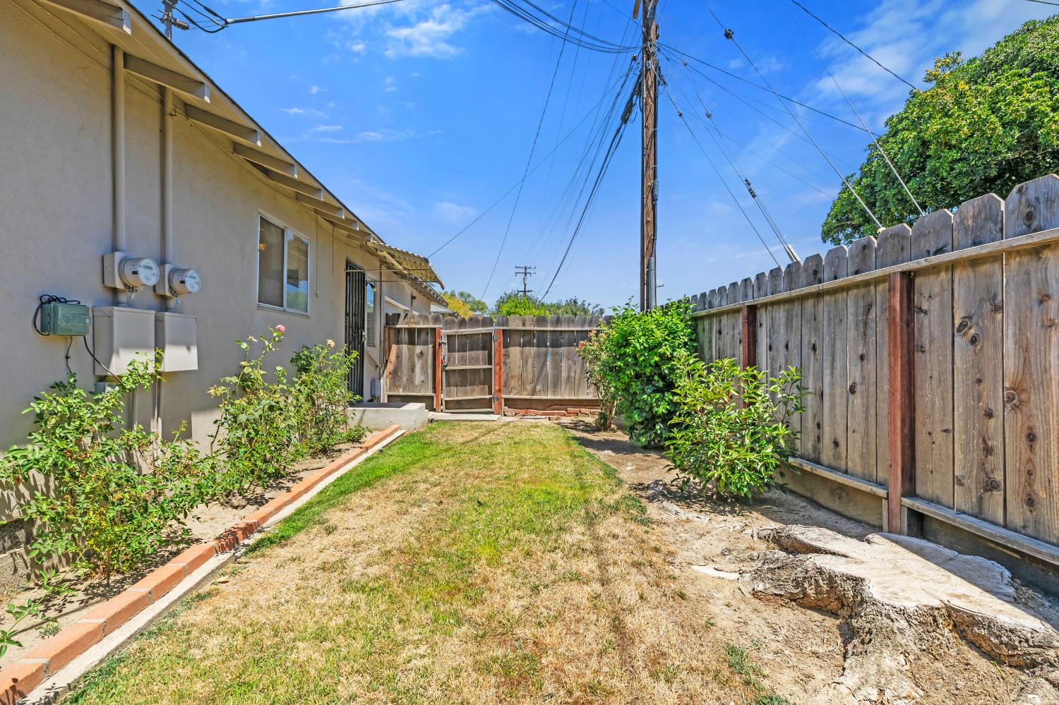 2206 2208 Tully Rd, Modesto, CA 95350