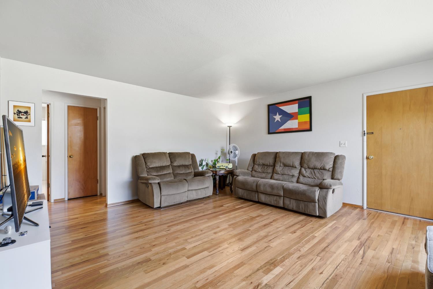 2206 2208 Tully Rd, Modesto, CA 95350