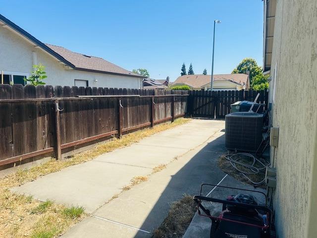 1161 BUD Pl, Manteca, CA 95336
