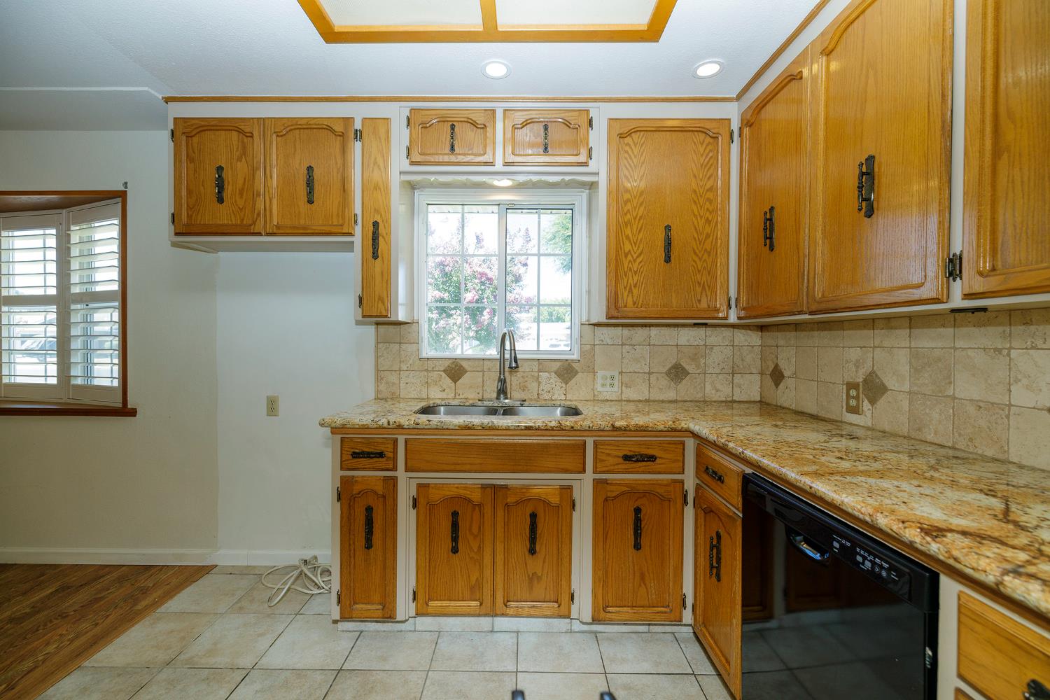 1240 Linn Ct, Turlock, CA 95380