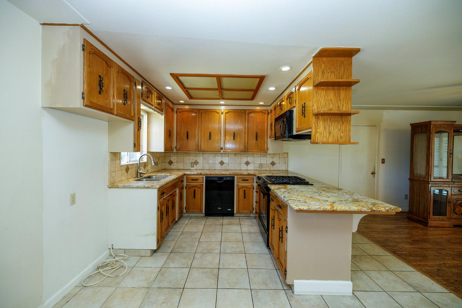 1240 Linn Ct, Turlock, CA 95380