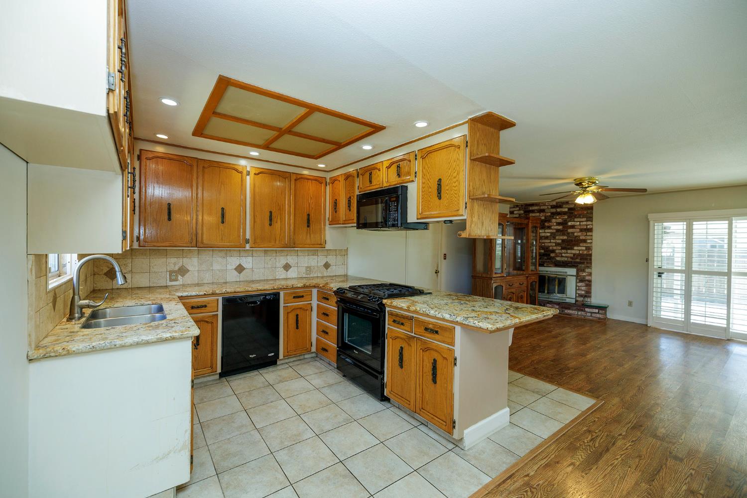 1240 Linn Ct, Turlock, CA 95380