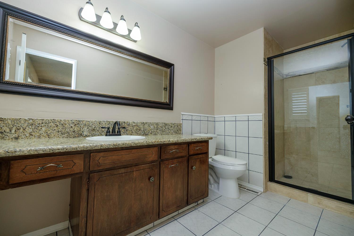 1240 Linn Ct, Turlock, CA 95380