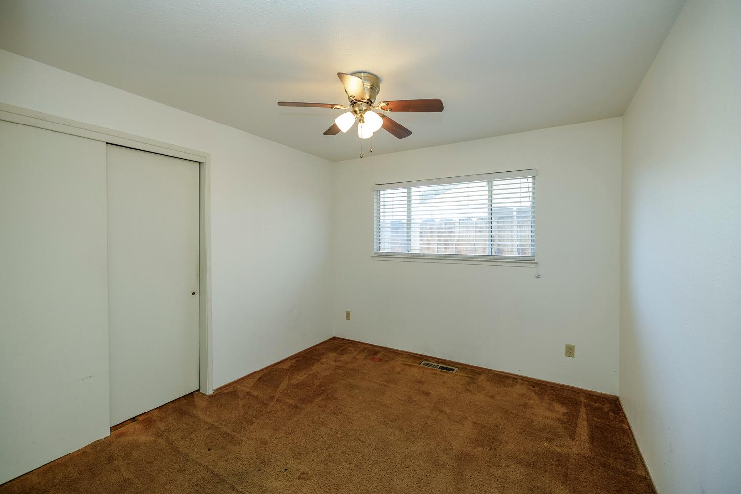1240 Linn Ct, Turlock, CA 95380