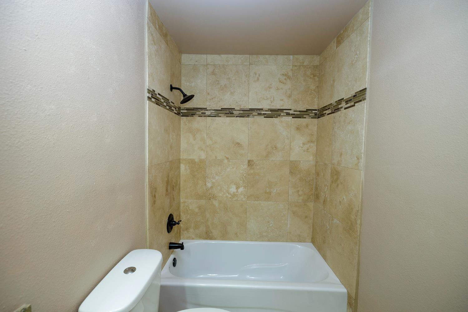 1240 Linn Ct, Turlock, CA 95380