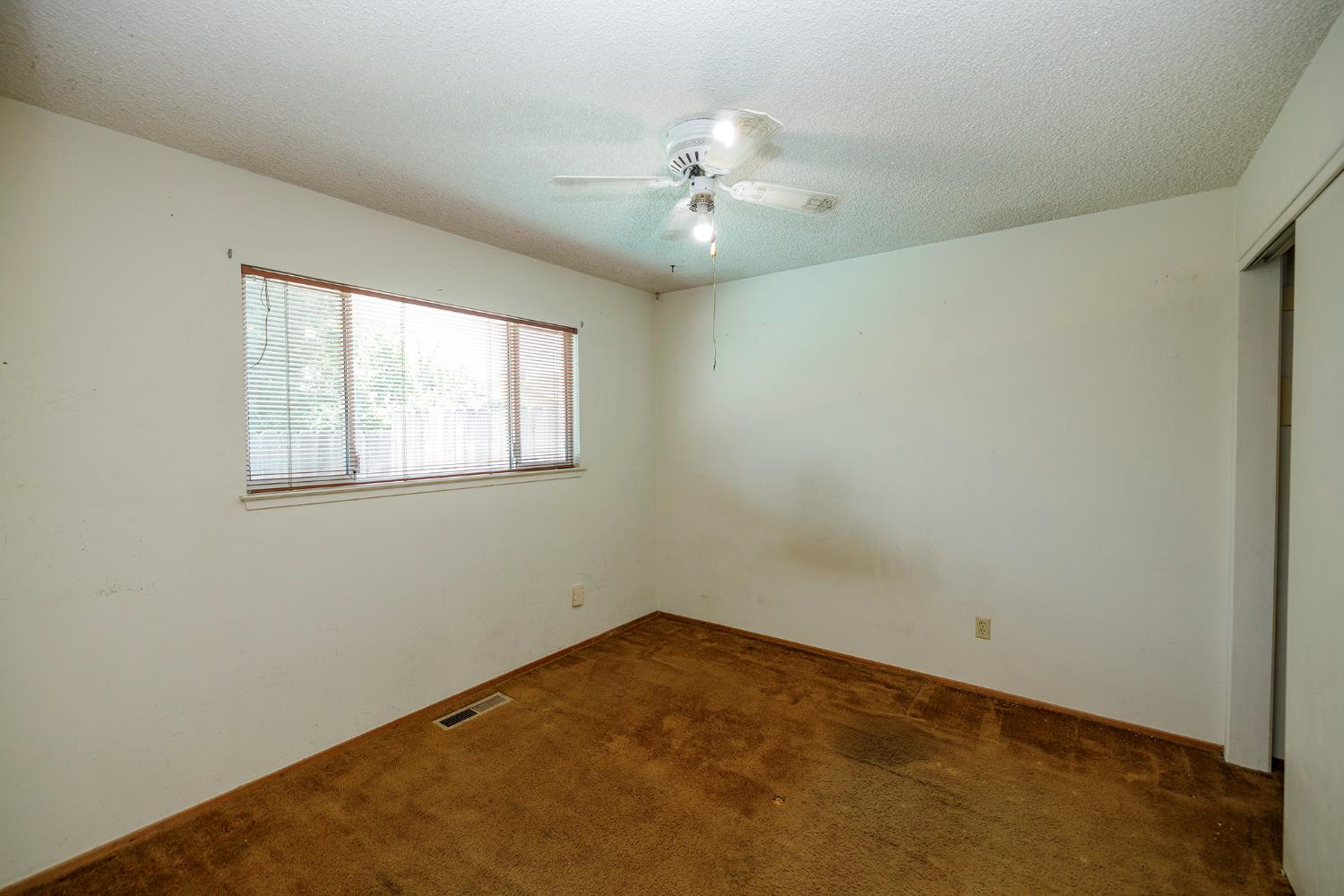 1240 Linn Ct, Turlock, CA 95380