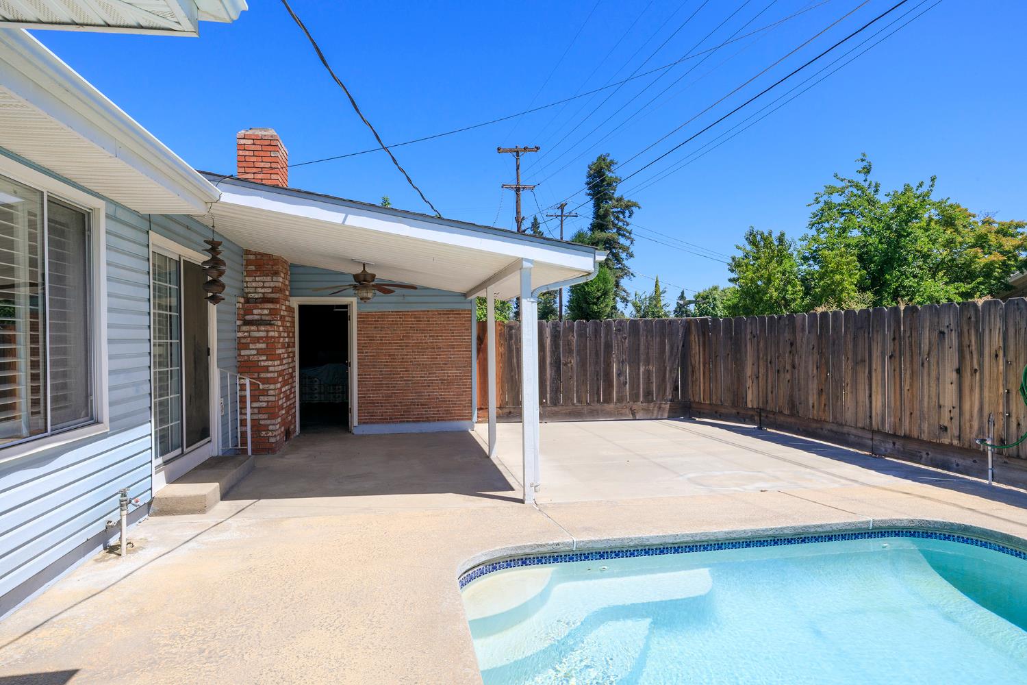 1240 Linn Ct, Turlock, CA 95380