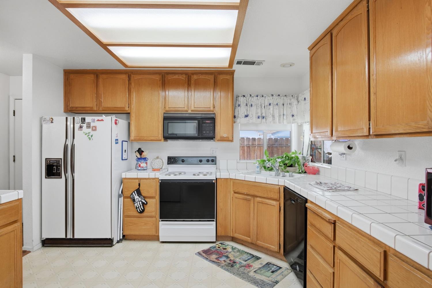 2702 Parkway, Ceres, CA 95307