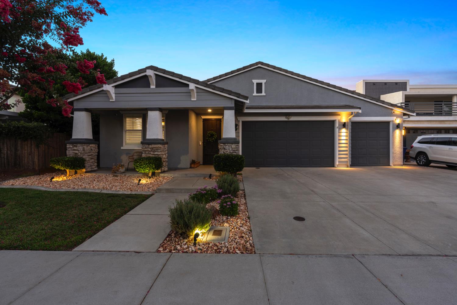 2505 CANCUN Ct, Modesto, CA 95355