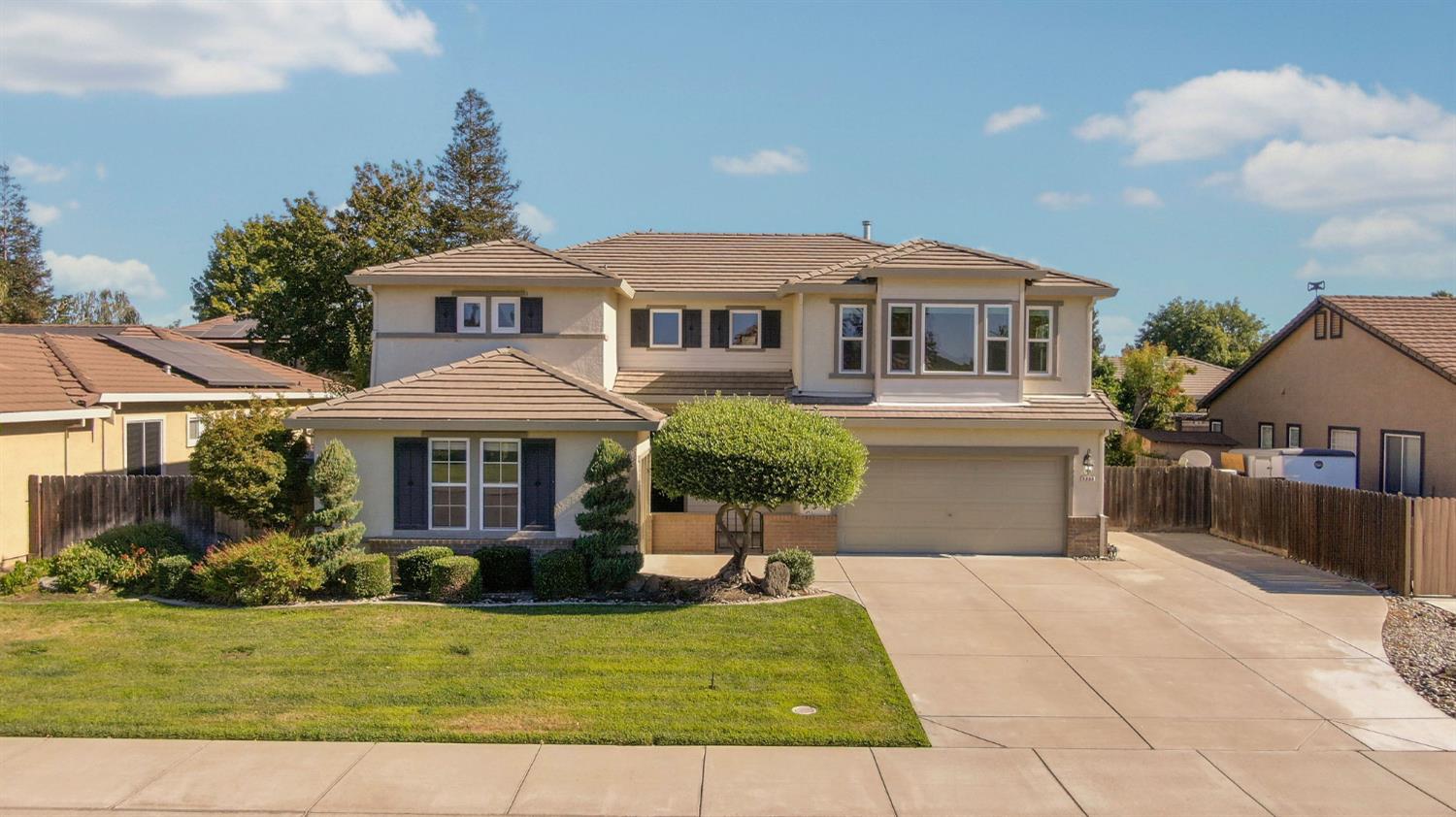 1733 S Daniel Dr, Ripon, CA 95366