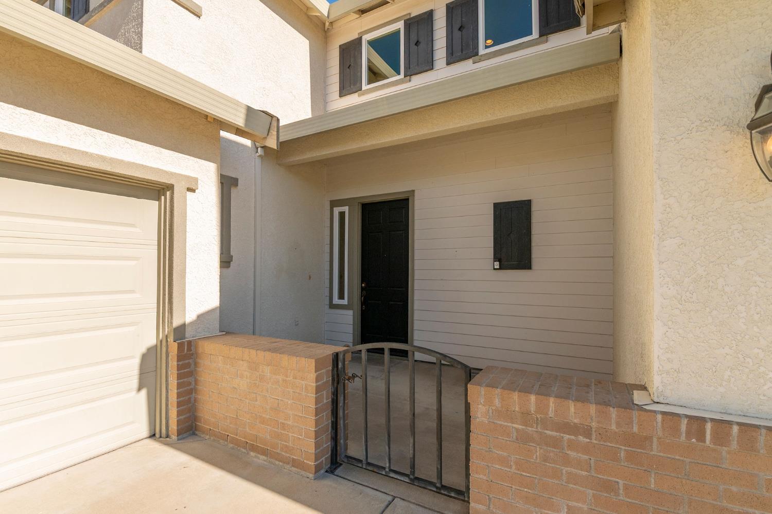 1733 S Daniel Dr, Ripon, CA 95366
