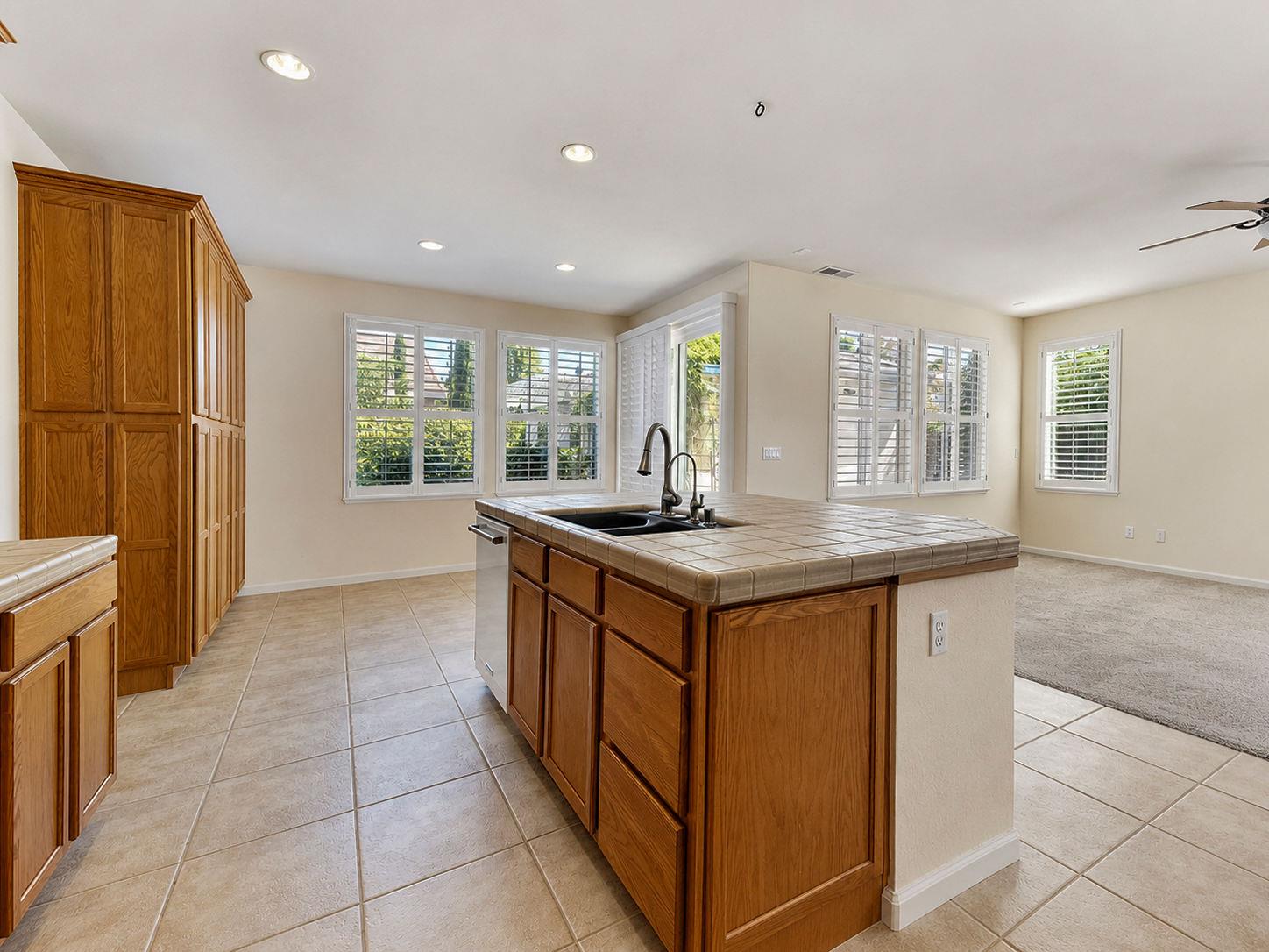 1733 S Daniel Dr, Ripon, CA 95366