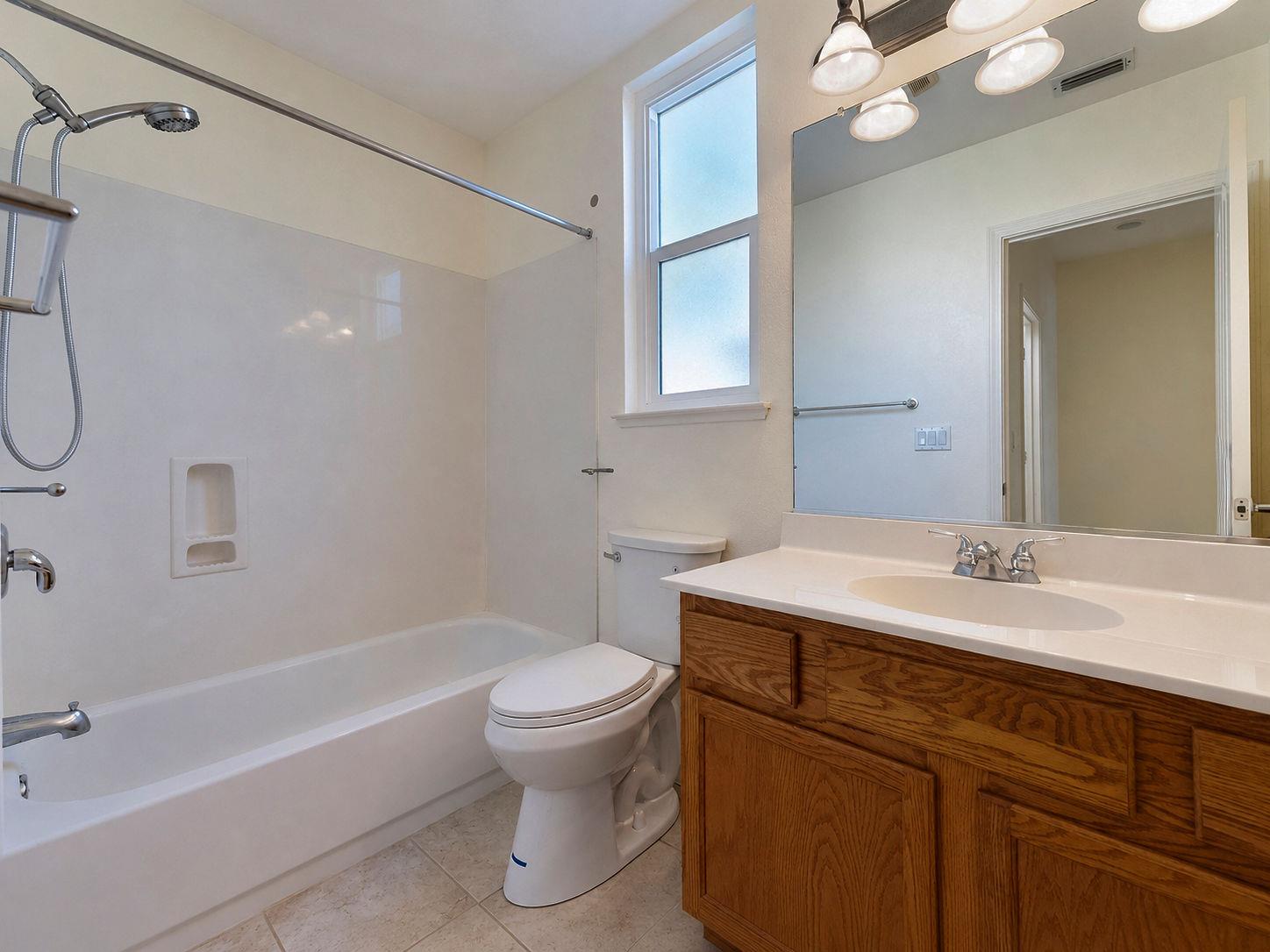 1733 S Daniel Dr, Ripon, CA 95366
